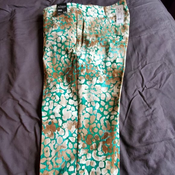 NYC Capri Pant - Picture 1 of 1